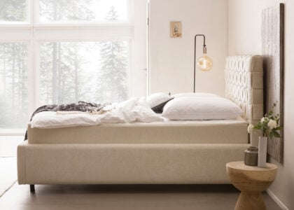 Bett mit Bettkasten Barcelo in Teddystoff Creme