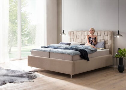Bett mit Bettkasten Barcelo in Velour Creme
