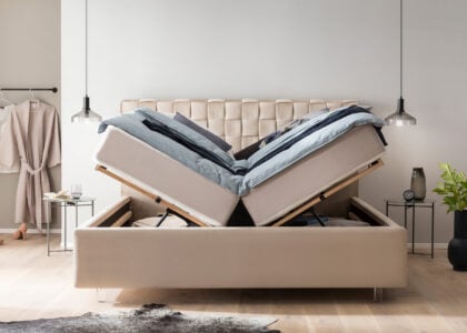 Bett mit Bettkasten Barcelo in Velour Creme Bett mit Bettkasten Barcelo in Velour Creme