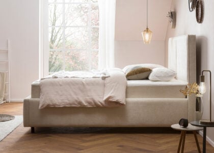 Bett mit Bettkasten Bari in Teddystoff Creme