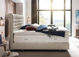 Boxspringbett Chester in Samt Creme