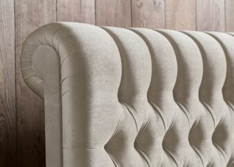 Kopfteil vom Boxspringbett Chester in Samt Creme