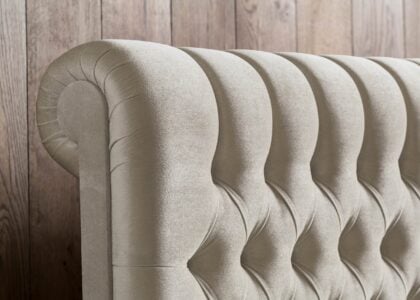 Kopfteil vom Boxspringbett Chester in Samt Creme