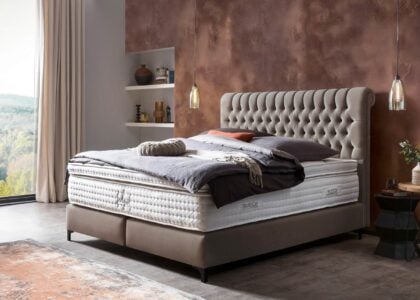 Boxspringbett Chester in Velours Taupe