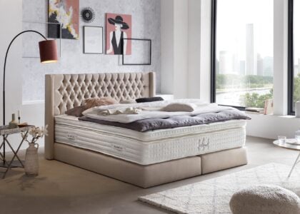 Boxspringbett Florida im Chesterfield Design mit Ohren Beige ohne Füße Boxspringbett Florida im Chesterfield Design mit Ohren Beige ohne Füße