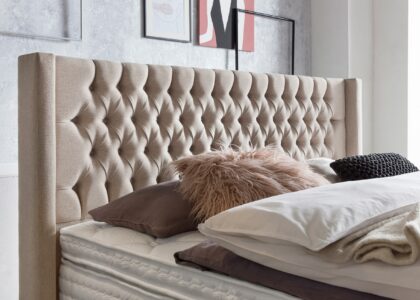 Boxspringbett Florida im Chesterfield Design mit Ohren beige Detailaufnahme