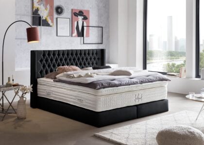 Boxspringbett Florida im Chesterfield Design mit Ohren Schwarz ohne Füße