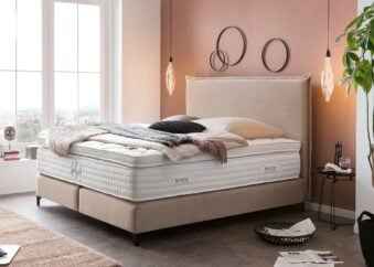 Boxspringbett London in Velour Creme
