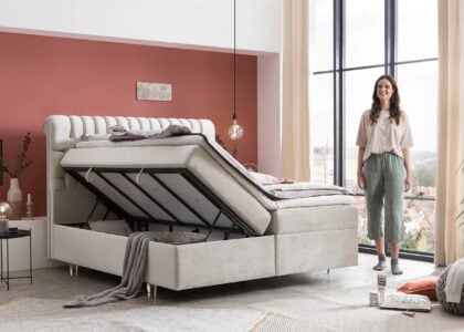 boxspringbett-mit-bettkasten-chester-samt-creme-2 Boxspringbett mit Bettkasten Chester in Samt
