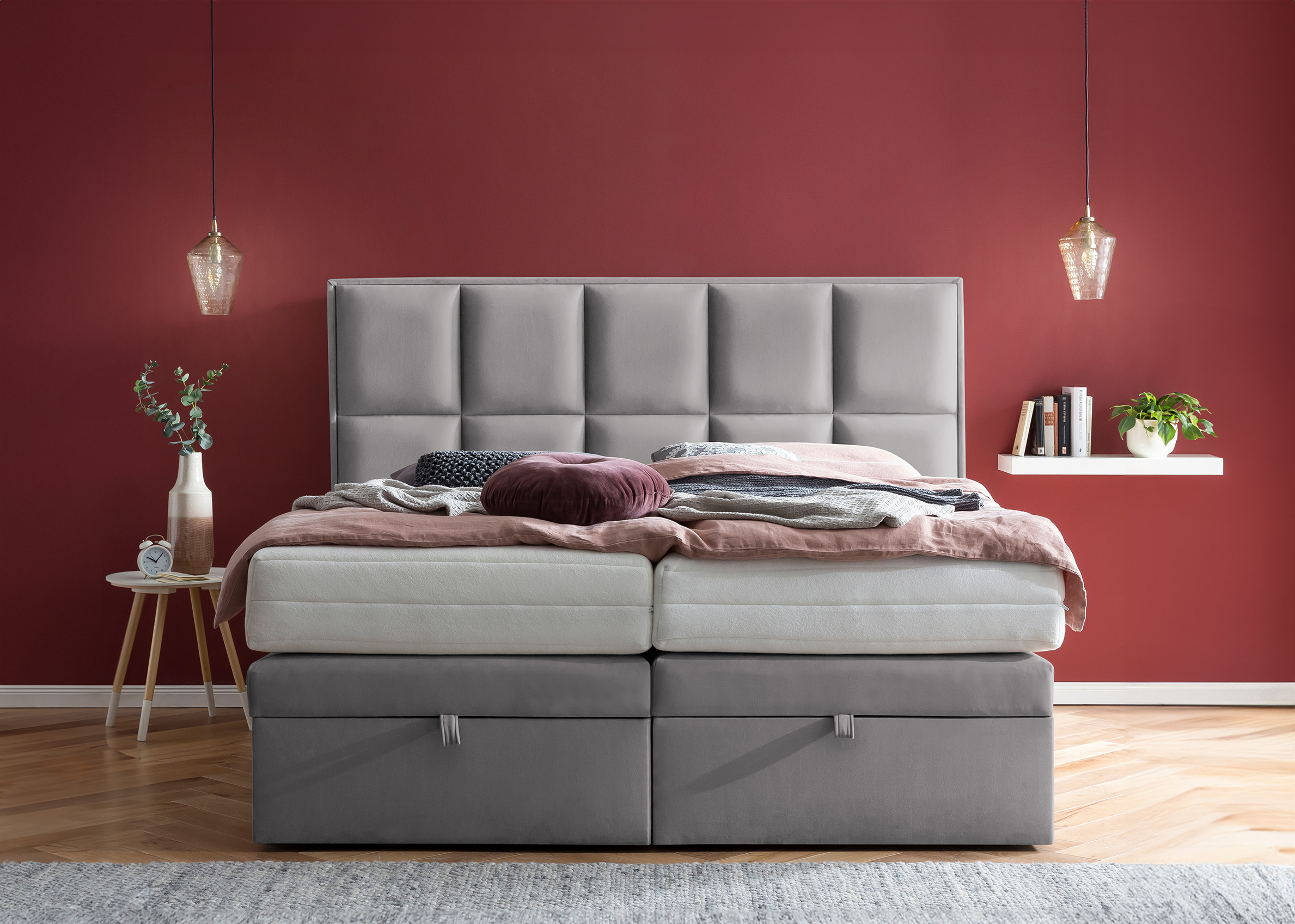 boxspringbett-mit-bettkasten-harvard-metallic-velours-hellgrau-3 Boxspringbett mit XXL Bettkasten Harvard in Samt – Bild 2