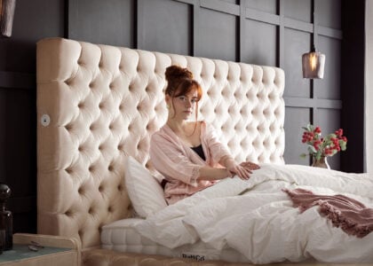 Luxusbett mit Bettkasten Plaza in Velvet Creme