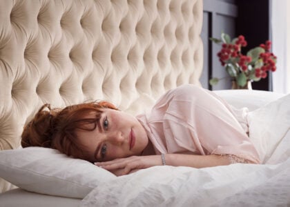 Luxusbett mit Bettkasten Plaza in Velvet Creme