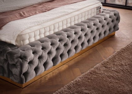 Luxusbett mit Bettkasten Plaza in Velvet Platin