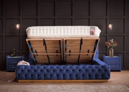 Luxusbett mit Bettkasten Plaza in Velvet Royalblau