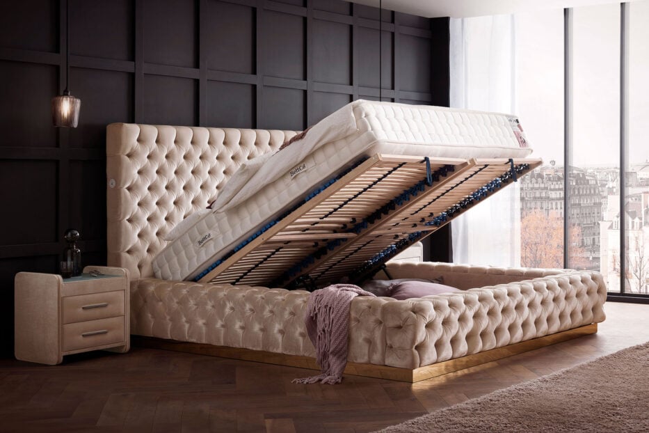 Luxusbett mit Bettkasten Plaza in Velvet Creme Luxusbett mit Bettkasten Plaza in Velvet Creme