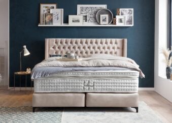 Boxspringbett Florida im Chesterfield Design mit Ohren Velour Taupe