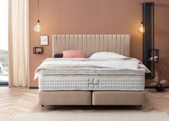 Boxspringbett Paris modernes Kopfteil mit vertikalen Linien in Velour Creme