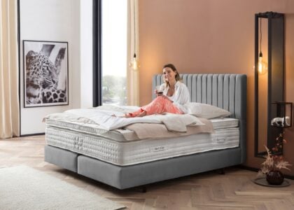 Boxspringbett Paris modernes Kopfteil mit vertikalen Linien Velour Grau