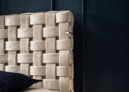 Luxus Boxspringbett Crystal in Matrix Samt Creme