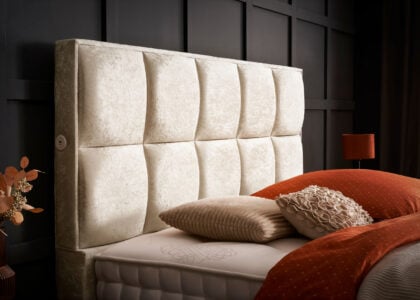 Luxus Boxspringbett Keno in Matrix Samt Creme