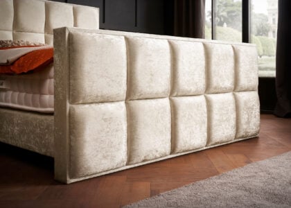 Luxus Boxspringbett Keno in Matrix Samt Creme