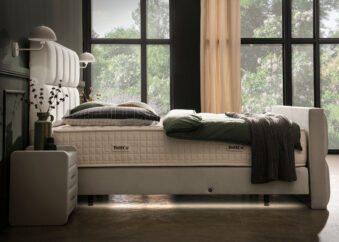 Luxus Boxspringbett Keno in Picasso Velourstoff Altweiss