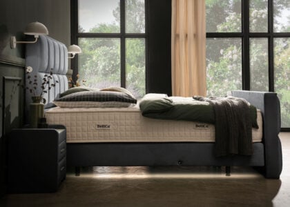 Luxus Boxspringbett Keno in Picasso Velourstoff Anthrazit