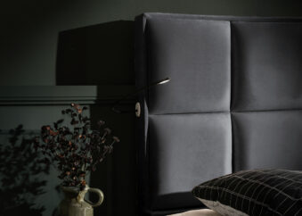 Luxus Boxspringbett Keno in Picasso Velourstoff Schwarz