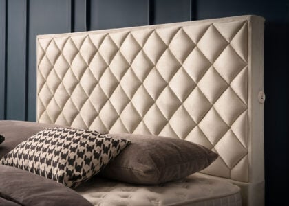 Luxus Boxspringbett Pera in Picasso Velours Altweiss