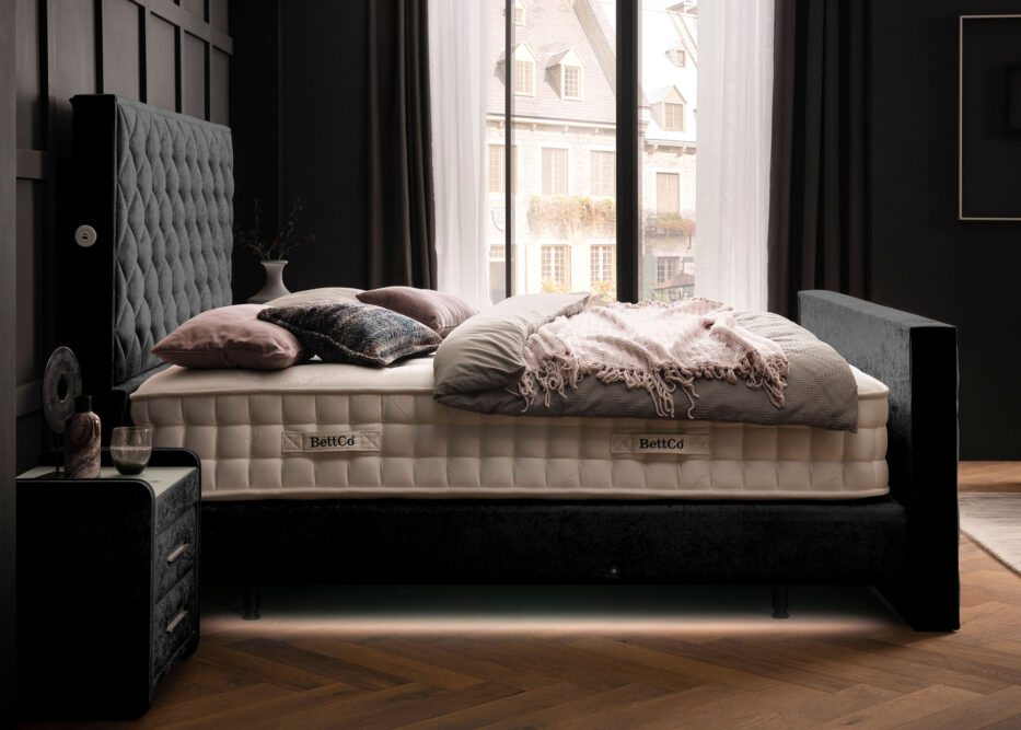 Luxus Boxspringbett Pera Schwarz Pannesamt Matrix