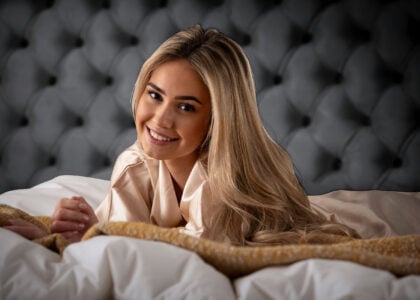 Luxus Boxspringbett Plaza in Picasso Velourstoff Schwarz