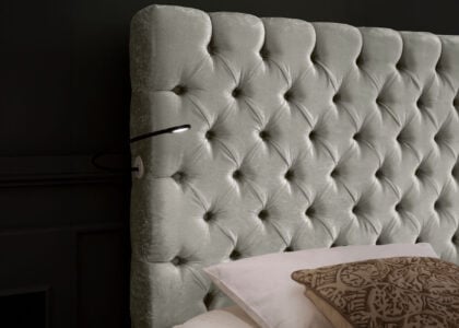 Luxus Boxspringbett Plaza in Matrix Samt Silber