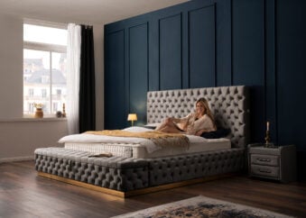 Luxus Boxspringbett Plaza in Picasso Velourstoff Taupe