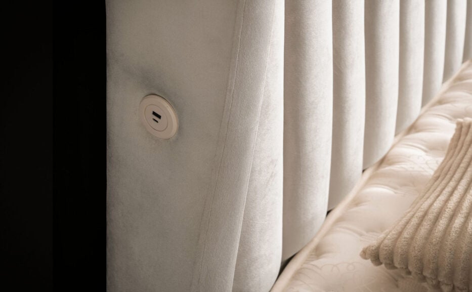 Luxus Boxsprıngbett Saılor ın Picasso Velourstoff Altweiss