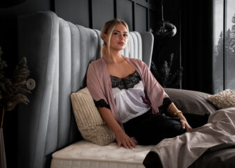 Luxus Boxsprıngbett Saılor ın Picasso Velourstoff Anthrazit