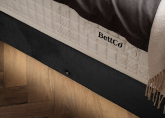 Luxus Boxsprıngbett Saılor ın Picasso Velourstoff Schwarz