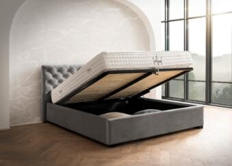 Polsterbett Stella mit Bettkasten in Grau Velours