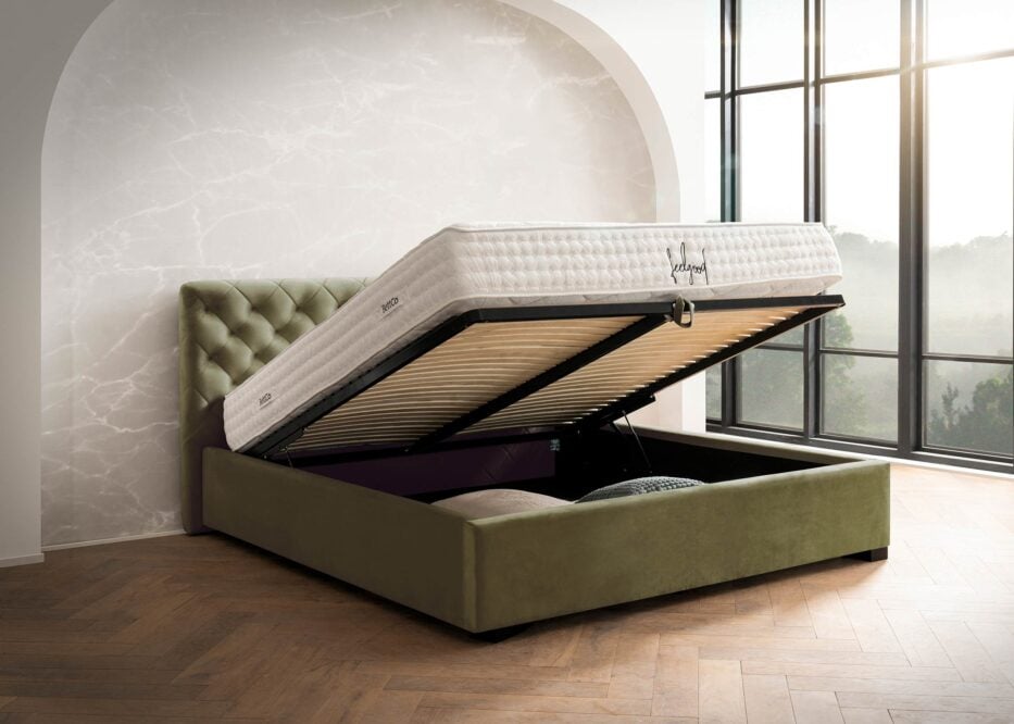 Polsterbett Stella mit Bettkasten in Olive Velours