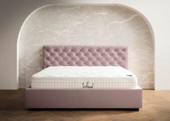 Polsterbett Stella mit Bettkasten in Rose Velours